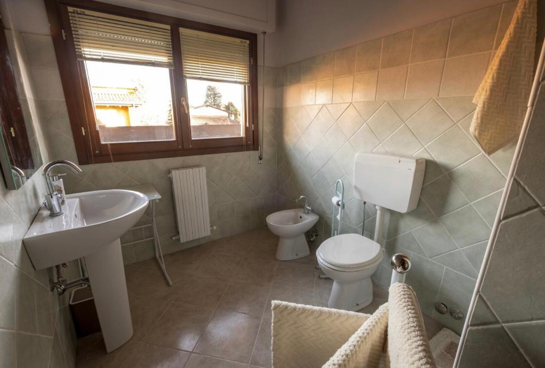 Appartamento In Villa Con Giardino A 300M Dal Lago Maggiore Castelletto sopra Ticino Exterior photo